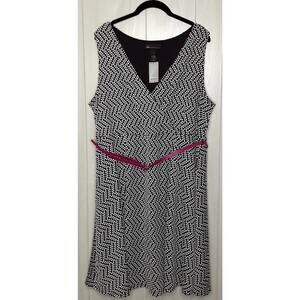 Ladies Lane Bryant NWT Sleeveless Black & White Dress Size 20 Polka Dot